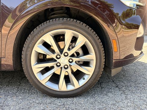 Used 2021 Buick Envision Avenir AWD/4WD image 9