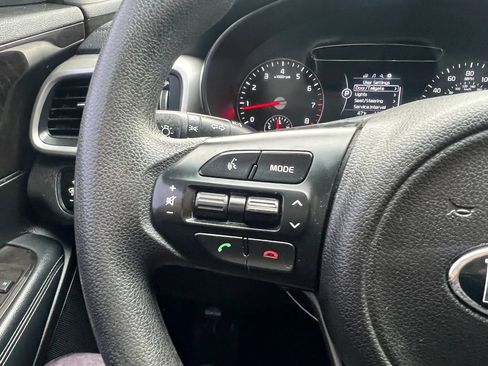 Used 2018 Kia Sorento LX image 21