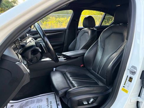 Used 2018 BMW 540i RWD image 25