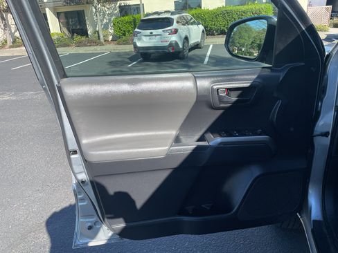 Used 2023 Toyota Tacoma SR5 w/ Technology Package image 21