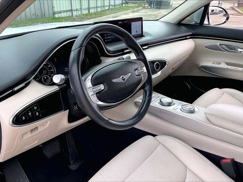 Used 2022 Genesis GV70 2.5T w/ Select Package image 17