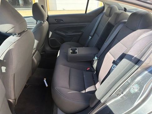 Used 2024 Nissan Altima 2.5 SV FWD image 15