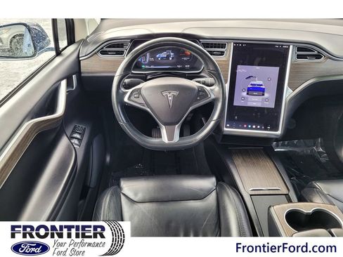 Used 2016 Tesla Model X 90D image 12