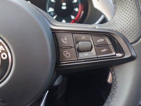 New 2024 Alfa Romeo Stelvio Sprint image 19