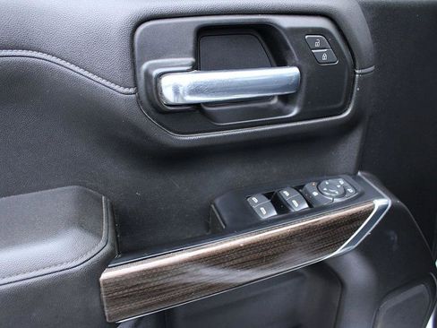 Used 2021 Chevrolet Silverado 1500 RST image 9