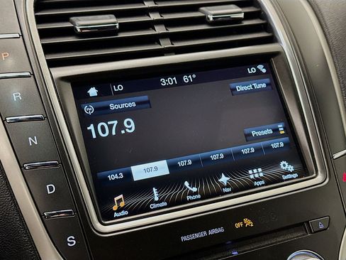 Used 2017 Lincoln MKX Select w/ Select Plus Package FWD image 21