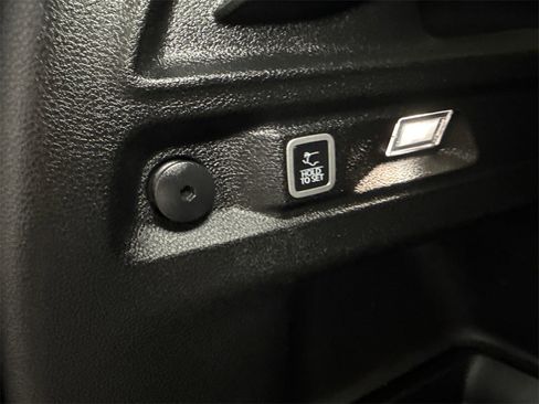 Used 2021 Jeep Grand Cherokee L Laredo w/ Luxury Tech Group I image 13