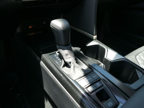 Used 2025 Toyota Camry LE image 21