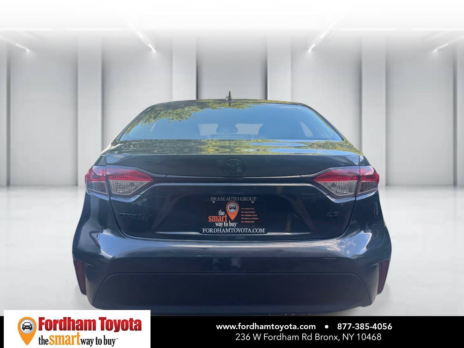 Used 2023 Toyota Corolla LE FWD image 5