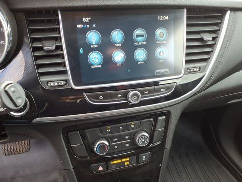 Used 2020 Buick Encore Preferred image 29