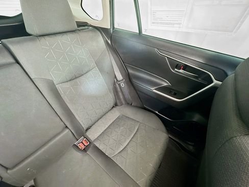 Used 2022 Toyota RAV4 XLE w/ Convenience Package image 14