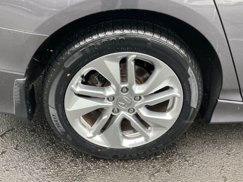 Used 2019 Honda Accord LX image 13