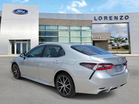 Used 2024 Toyota Camry SE w/ Convenience Package FWD image 7