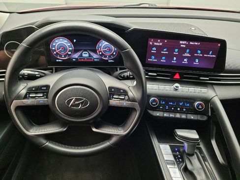 Used 2023 Hyundai Elantra SEL w/ Convenience Package image 22