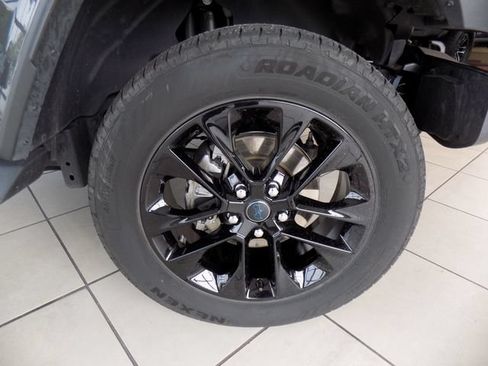 Certified 2025 Jeep Wrangler Unlimited Sahara AWD/4WD image 10