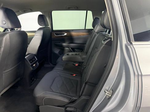Used 2026 Volkswagen Atlas SE AWD/4WD image 24