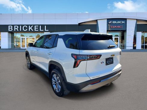 Used 2026 Chevrolet Equinox LT w/ Convenience Package II FWD image 4