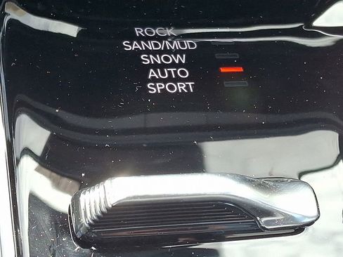 New 2026 Jeep Grand Wagoneer 4WD image 18