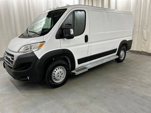 Used 2025 RAM ProMaster 2500 w/ U-Haul Equipment Group FWD image 2