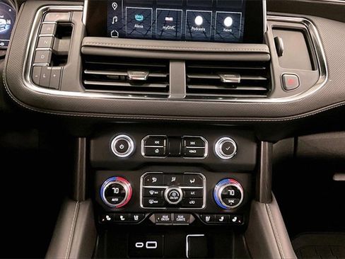 Used 2024 GMC Yukon AT4 image 28