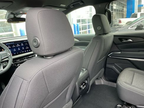 New 2026 Chevrolet Traverse LT FWD image 28