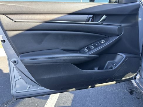 Used 2021 Honda Accord Hybrid image 14