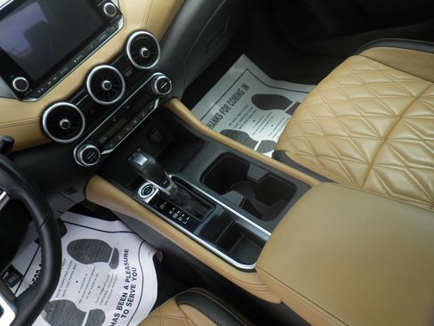 Used 2021 Nissan Sentra SV w/ SV Premium Package image 21