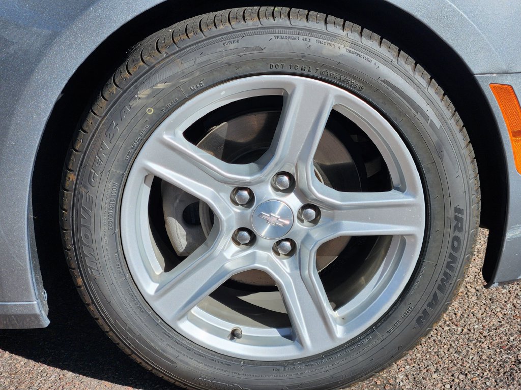 Used 2023 Chevrolet Camaro LT RWD image 30