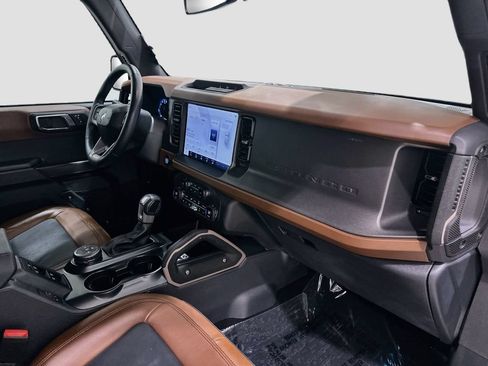 Used 2024 Ford Bronco Outer Banks AWD/4WD image 28
