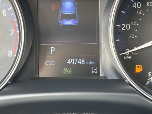 Used 2020 Toyota C-HR Limited FWD image 31