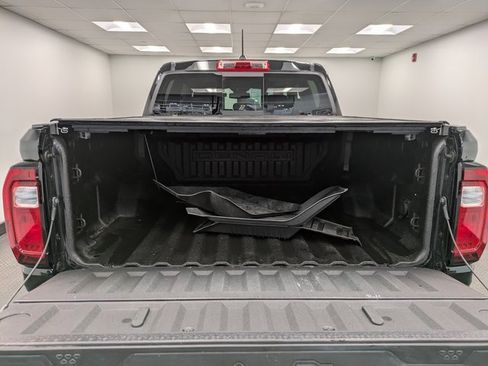 Used 2024 GMC Canyon Denali image 24