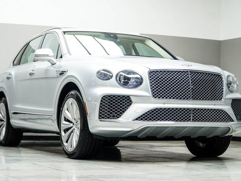 Used 2021 Bentley Bentayga AWD/4WD image 4