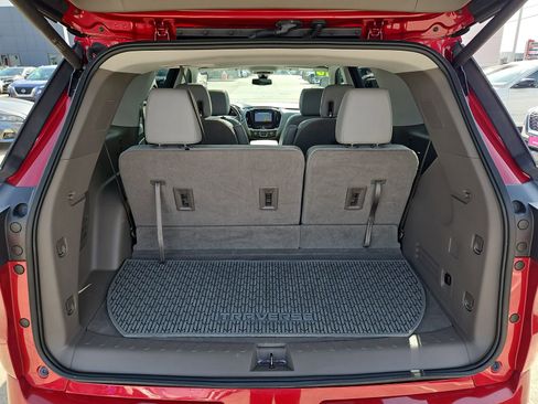 Used 2018 Chevrolet Traverse Premier w/ Driver Confidence II Package image 11