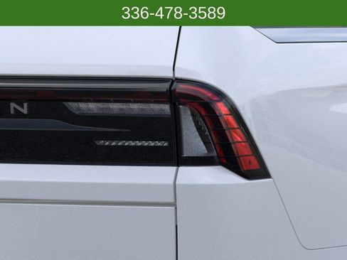 New 2026 Lincoln Navigator L Black Label AWD/4WD image 21