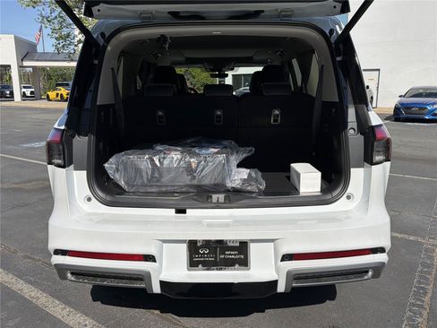 New 2026 INFINITI QX80 Luxe w/ Cargo Package AWD/4WD image 28
