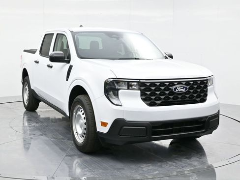 New 2025 Ford Maverick XL image 3