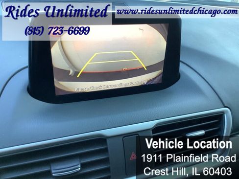 Used 2018 MAZDA MAZDA3 Touring FWD image 13