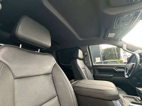 Used 2025 Chevrolet Silverado 1500 LT Trail Boss w/ LT Trail Boss Premium Package AWD/4WD image 16