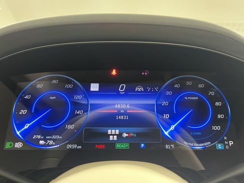 Used 2024 Mercedes-Benz EQS 450+ SUV image 16