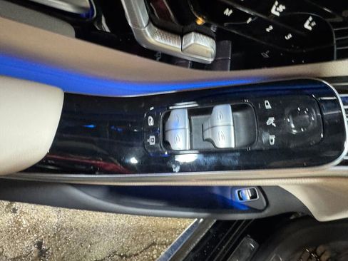 Used 2023 Mercedes-Benz S 500 4MATIC image 12