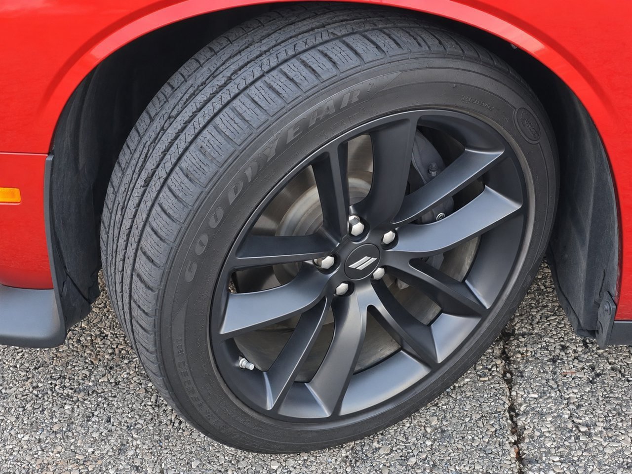 Used 2022 Dodge Challenger R/T w/ Shaker Package RWD image 9