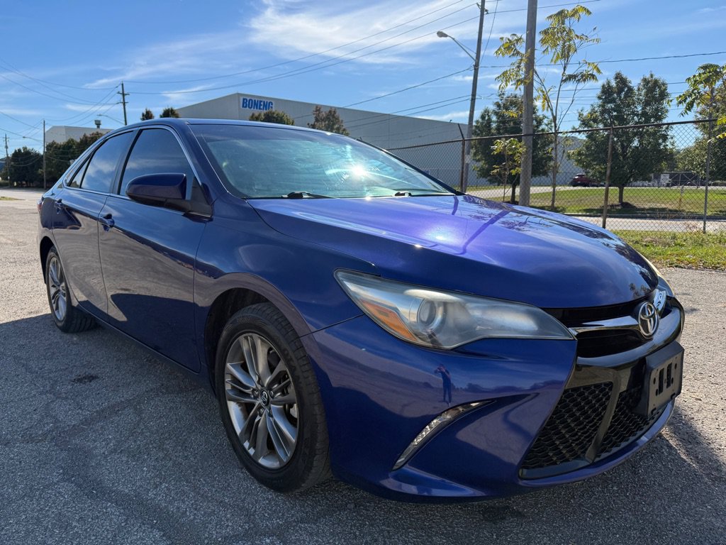 Used 2016 Toyota Camry XSE w/ Moonroof Package FWD image 1