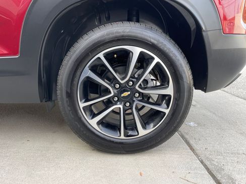 Used 2025 Chevrolet TrailBlazer LT image 30