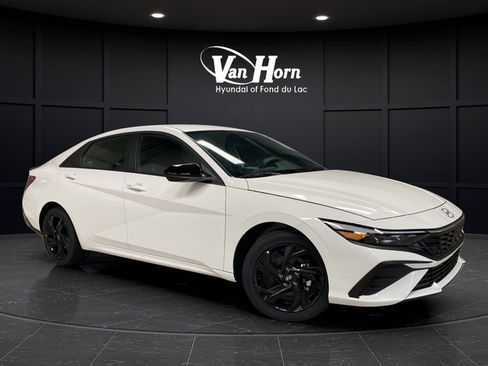 New 2026 Hyundai Elantra SEL FWD image 1