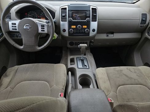 Used 2015 Nissan Frontier SV w/ SV Value Truck Package RWD image 7