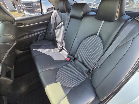 Used 2020 Toyota Camry SE w/ Carpet Mat Package FWD image 10