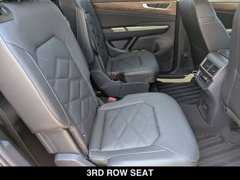 Used 2025 Volkswagen Atlas SE AWD/4WD image 28