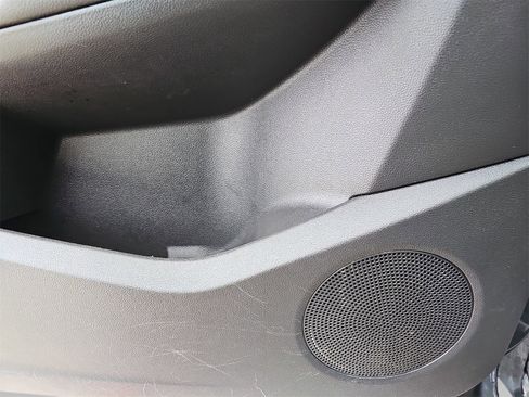 Used 2019 Ford Escape SE image 28