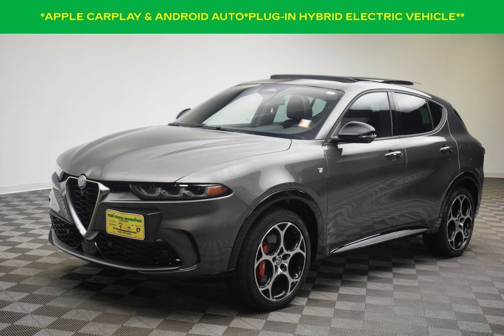 Used 2024 Alfa Romeo Tonale Ti w/ Active Assist Package AWD/4WD image 2