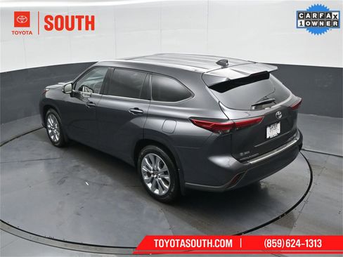 Used 2023 Toyota Highlander Limited image 46